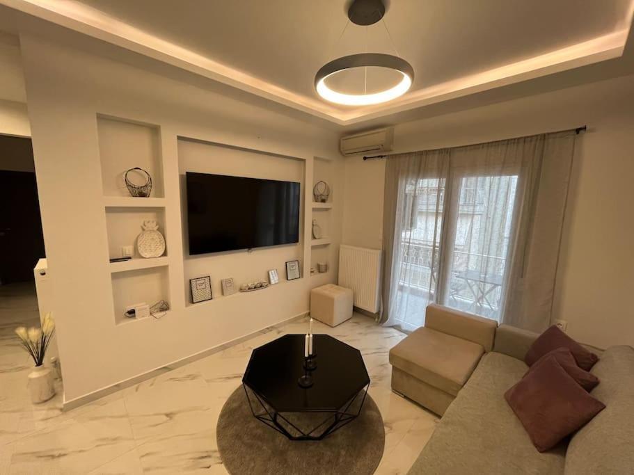 Luxurious Apartment In The Heart Of Thessaloniki Buitenkant foto